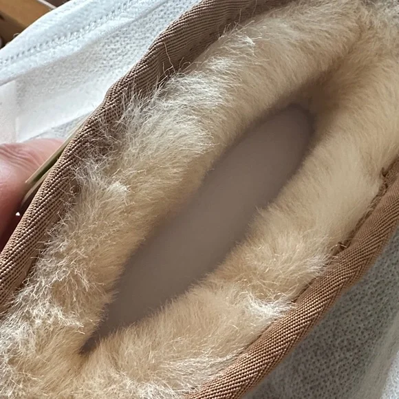 UGG Premium Short Classic Chestnut Boots - Picture 11 of 13